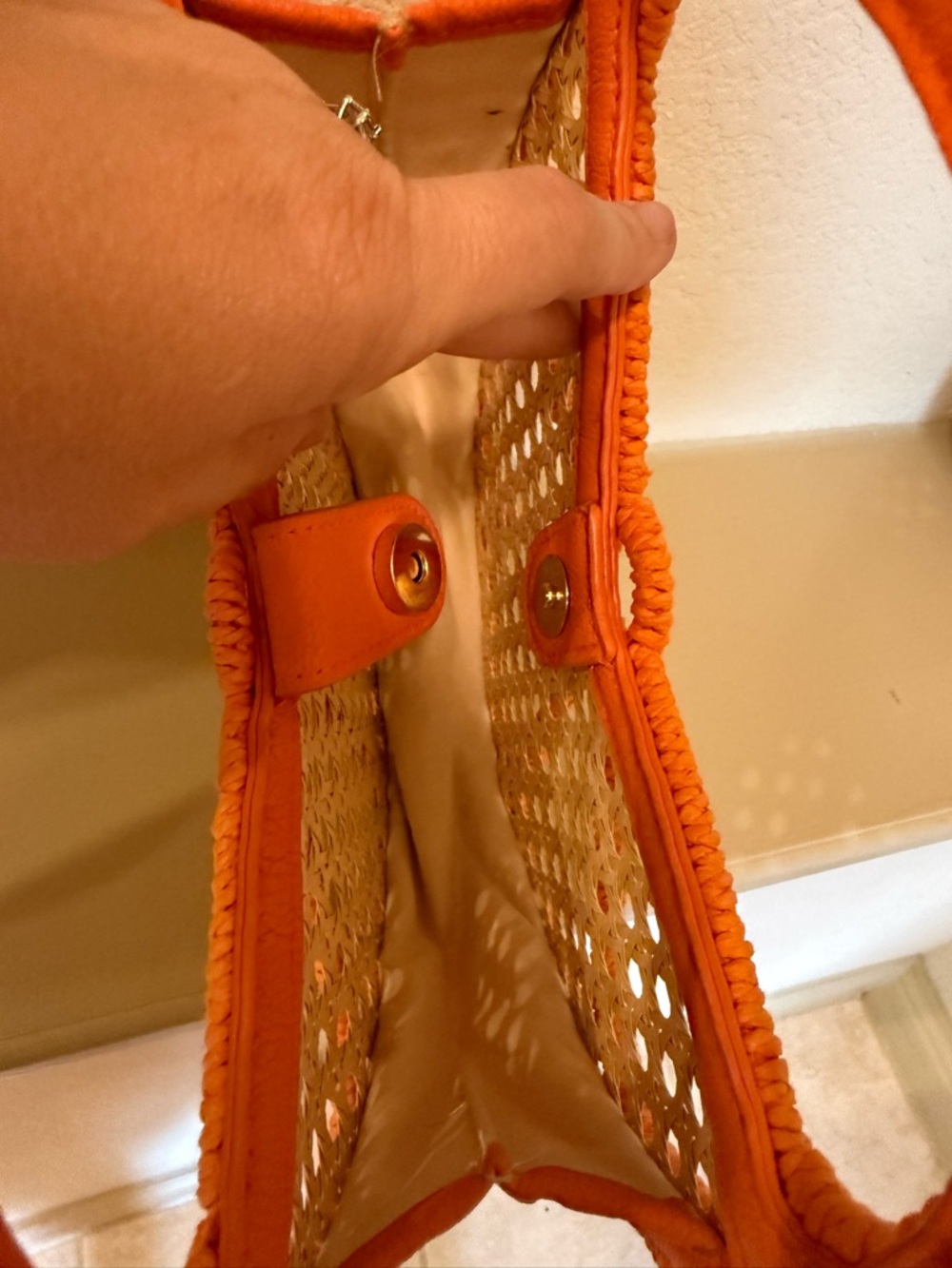 A new day RARE Handwoven Orange slice Rattan Circle Tote - Picture 4 of 5